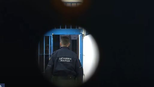 POKUŠAO DA UBIJE SUGRAĐANINA: Za slobodu policajca familija nudi 380.000 eura
