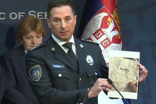 KAO NA VIDEO IGRICI: Načelnik beogradske policije pokazao plan i spisak učenika za likvidaciju(FOTO)