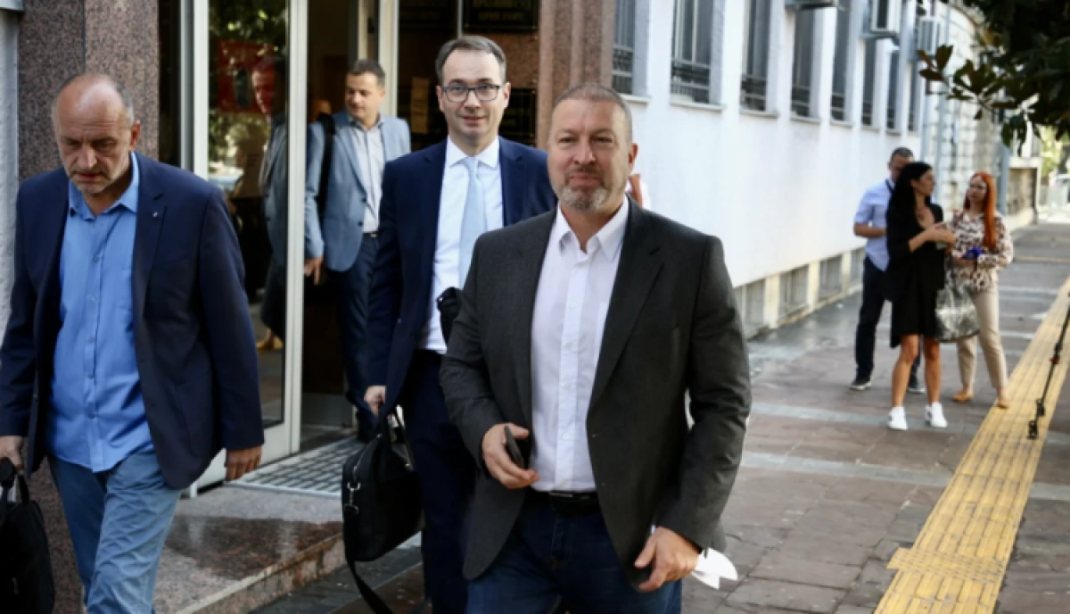SUĐENJE ZA "DRŽAVNI UDAR" - Dikić: Čađenović mi nudio 100.000 evra da lažno otužim lidere DF-a i Srpsku pravoslavnu crkvu