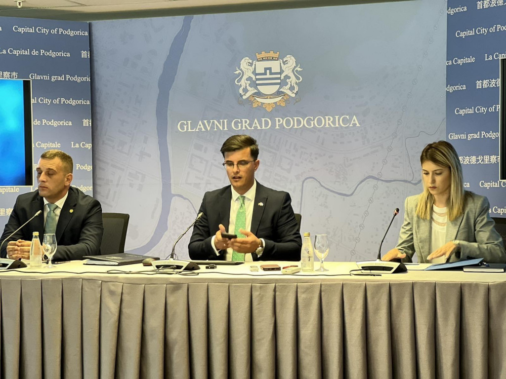 ŠARANOVIĆ: Ozbiljno ugroženo poslovanje preduzeća "Čistoća", dugovanja preko dva miliona evra, polovina vozila nije u funkciji