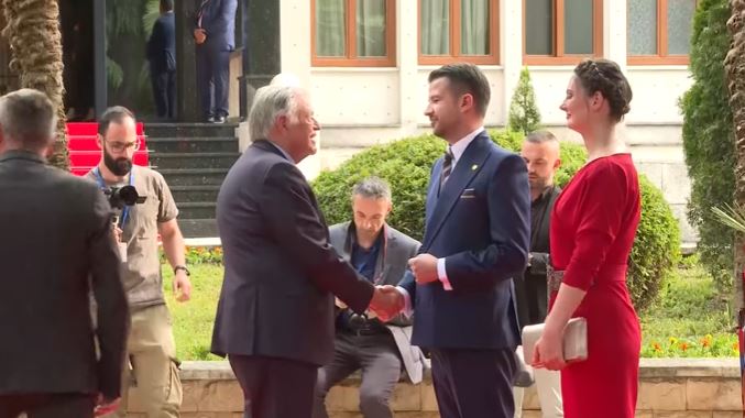"Žurka tek počinje" Spajić i njegova dva odana saradnika nijesu bili na prijemu kod predsjednika Milatovića!