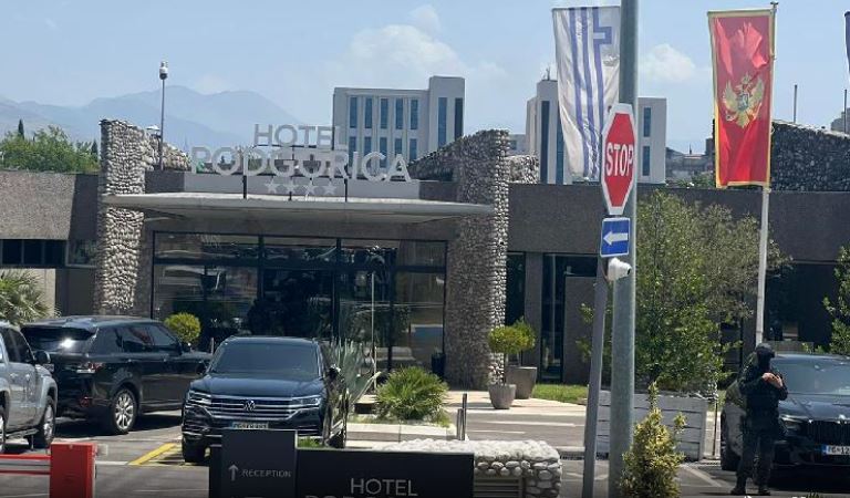 OPSADNO STANJE Racija u hotelu "Podgorica" - policija pretresala Zorana Lazovića i Ranka Ubovića
