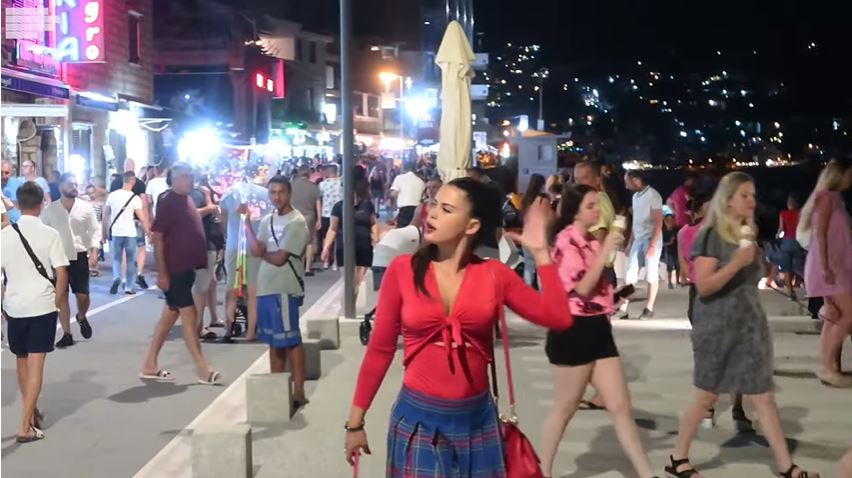 Mještani ogorčeni: Sutomorsko šetalište pretvoreno u vašarište