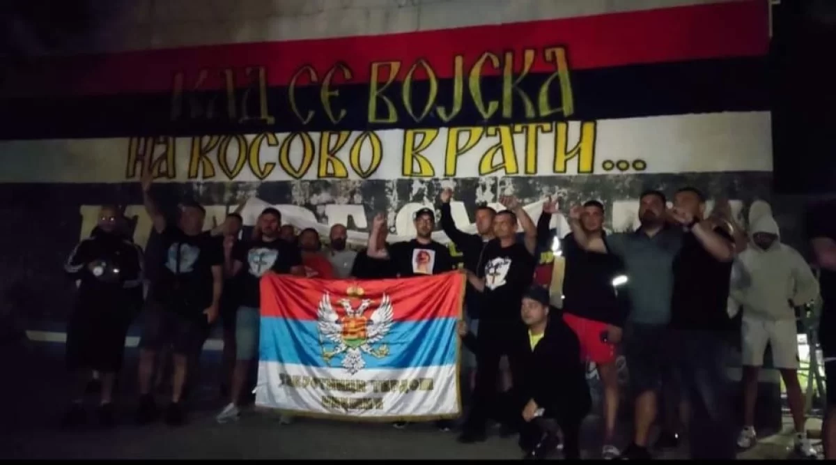 KAD JE BILO STANI-PANI STIZALI SU NIKŠIĆANI! Nakon što je prekrečena u Podgorici, trobojka osvanula u Nikšiću