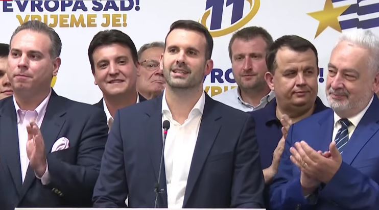 POTPUNO RASULO: Demokrate "peru ruke", četiri poslanika PES-a neće da podrže Vladu, SNP na ISPITU