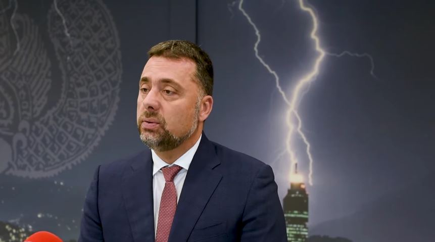 Đurović otkrio zašto avio kompanije UKIDAJU JEFTINE LETOVE