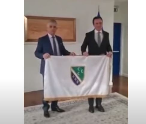 Zašto Crna Gora ne osudi Kurtijevo mahanje “zastavom Sandžaka?!“ (VIDEO)