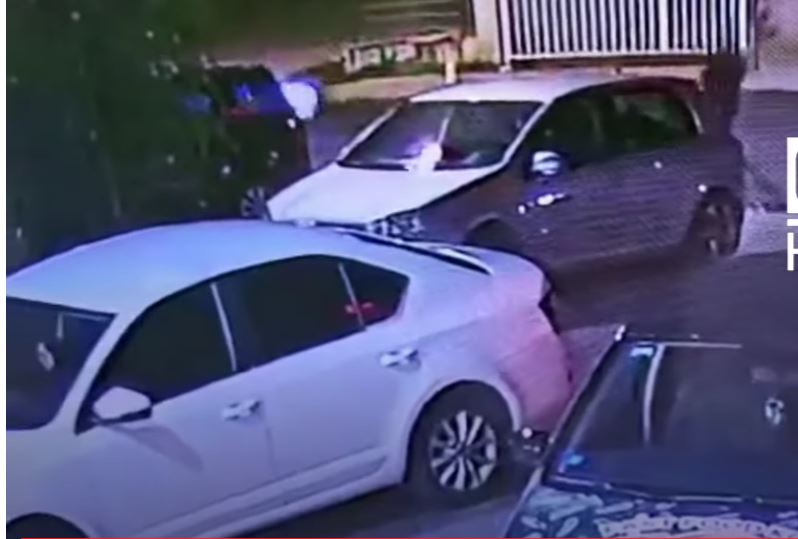 KRAĐA U SARAJEVU: Lopov snimljen kako odvozi „golf 6“ (VIDEO)