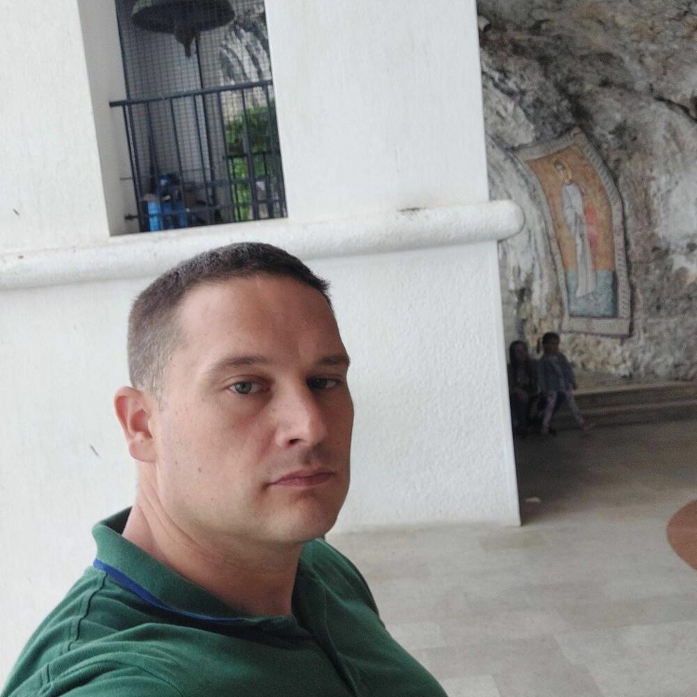 ISPOVIJEST MOMKA KOJI JE SPASAO ŽENU OD CRNOGORCA: Čuli smo pucanj ali smo nastavili da se penjemo...