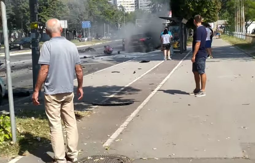 ZBOG LJUBAVI SA BEOGRADSKIM MAFIJAŠEM UMALO OSTALA BEZ NOGE: Mis marbelje pokazala ožiljak (FOTO)