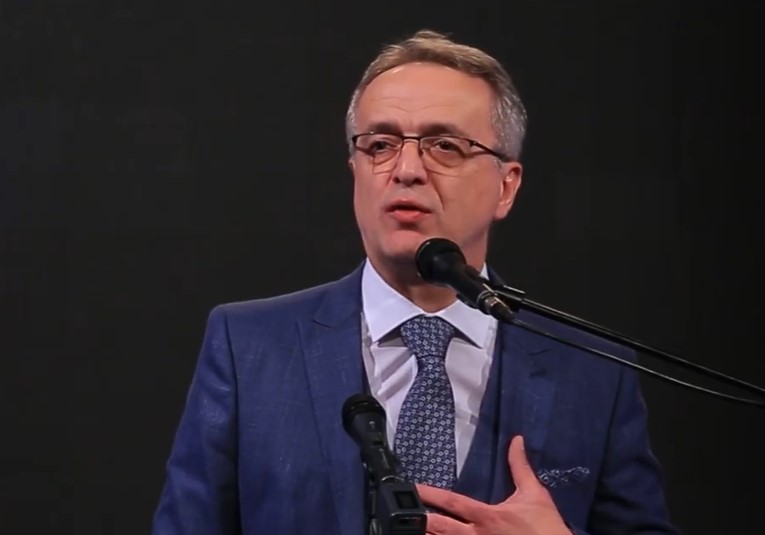 DANILOVIĆ: Nećemo podržati rekonstrukciju Vlade sa aktuelnim tekstom rezolucije o Jasenovcu