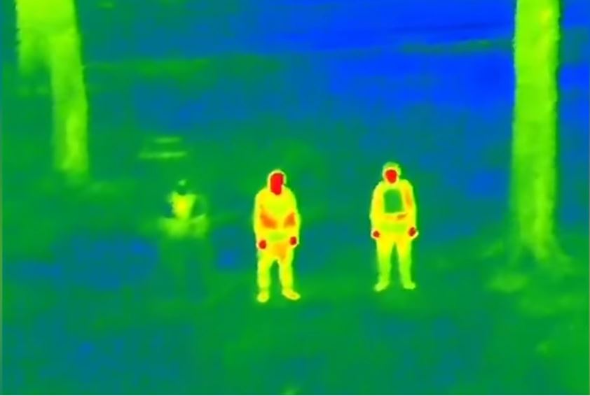 UKRAINCI POSTALI NEVIDLJIVI: Termovizijska kamera ne vidi vojnika koji se pokrije OVIM PLAŠTOM (VIDEO)