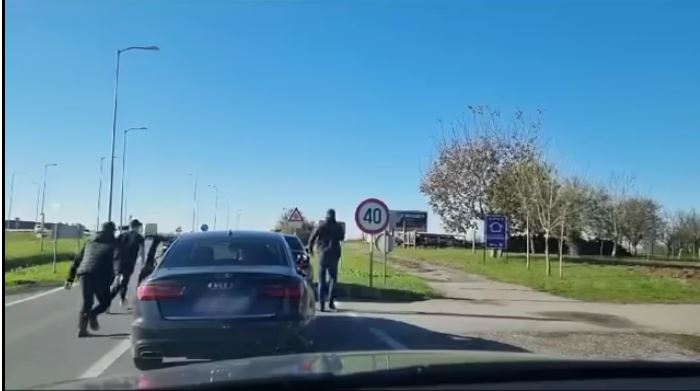 IDENTIFIKOVANI NAPADAČI NA SRPSKE STUDENTE U VUKOVARU! Najratoborniji Hrvat bio u majici HOS-a: Na proveri i policajci koji su nemo posmatrali napad (VIDEO)
