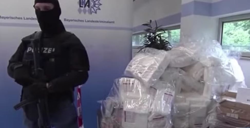 CRNOGORSKI SKIPER SE "HVATA ZA SLAMKU": Tražio zaštitu od ovog italijanskog moćnika!