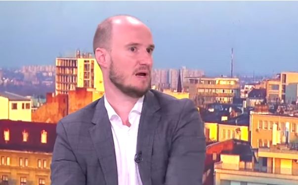 DRUGOSRBIJANSKI PERJANIK "POBRKAO LONČIĆE" Priziva sukobe u Crnoj Gori: Vučića, Putina i Mandića okrivio za sve!