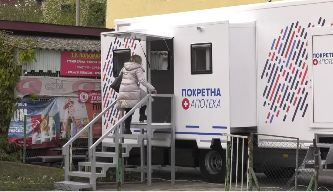 POČELA DA RADI POKRETNA APOTEKA: Evo šta je cilj