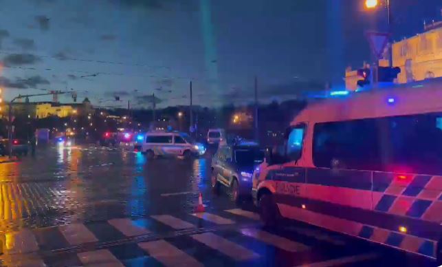 MASAKR NA FILOZOFSKOM FAKULTETU! U Pragu ubijeno 11 osoba, 30 ranjeno