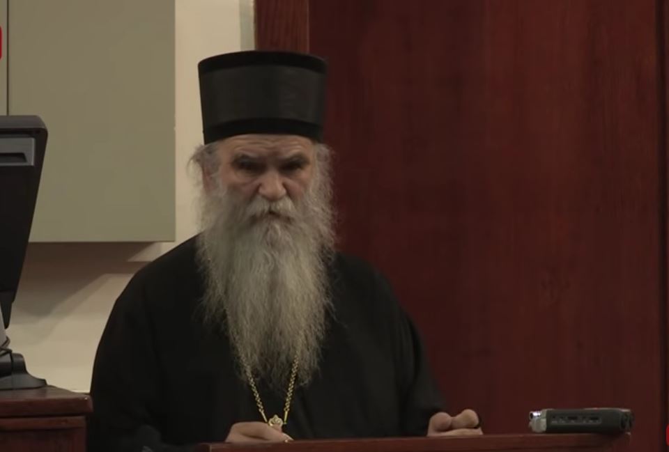"ČIM SE RODI CRNOGORČE ČETIRI JEZIKA VEĆ ZNA" I srpski i crnogorski i bošnjački i hrvatski! Blaženopočivši Mitropolit o SRPSKOJ istoriji Crne Gore (VIDEO)