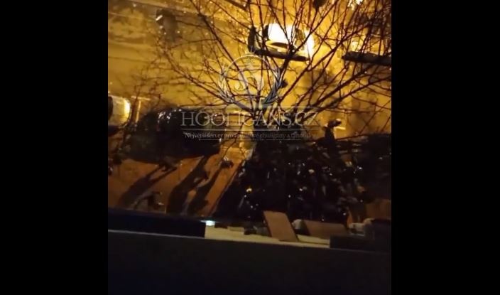 Tuča navijača Zvezde i Sitija u centru Beograda (VIDEO)
