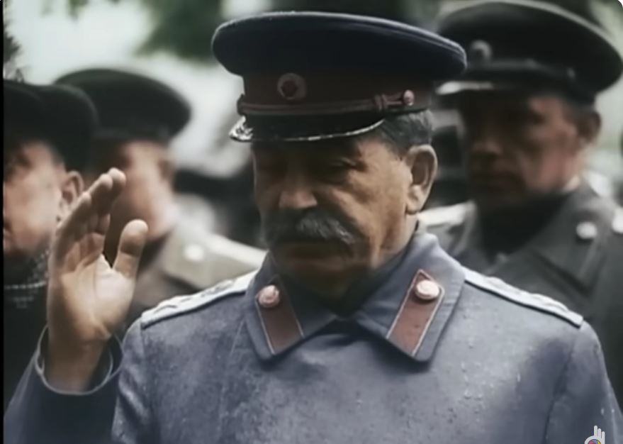 STALJIN IZDAO NAREDBU DA SE DIGNE U VAZDUH PRAVOSLAVNA SVETINJA U MOSKVI! Izgradnji novog Boljševičkog projekta na put stala VIŠA SILA!