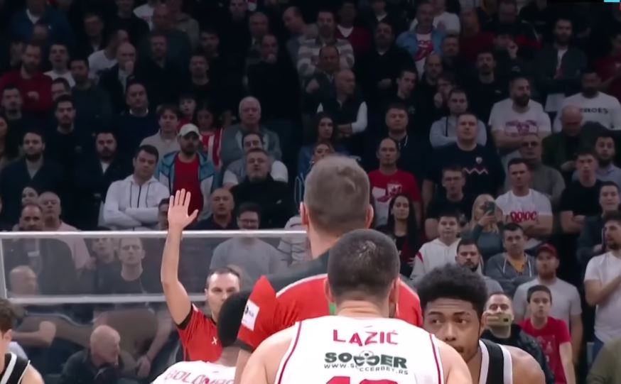 UHAPŠENI NAVIJAČI ZVEZDE Identifikovana su dvojica, traga je i za drugim huliganima zbog incidenata u "večitom" derbiju