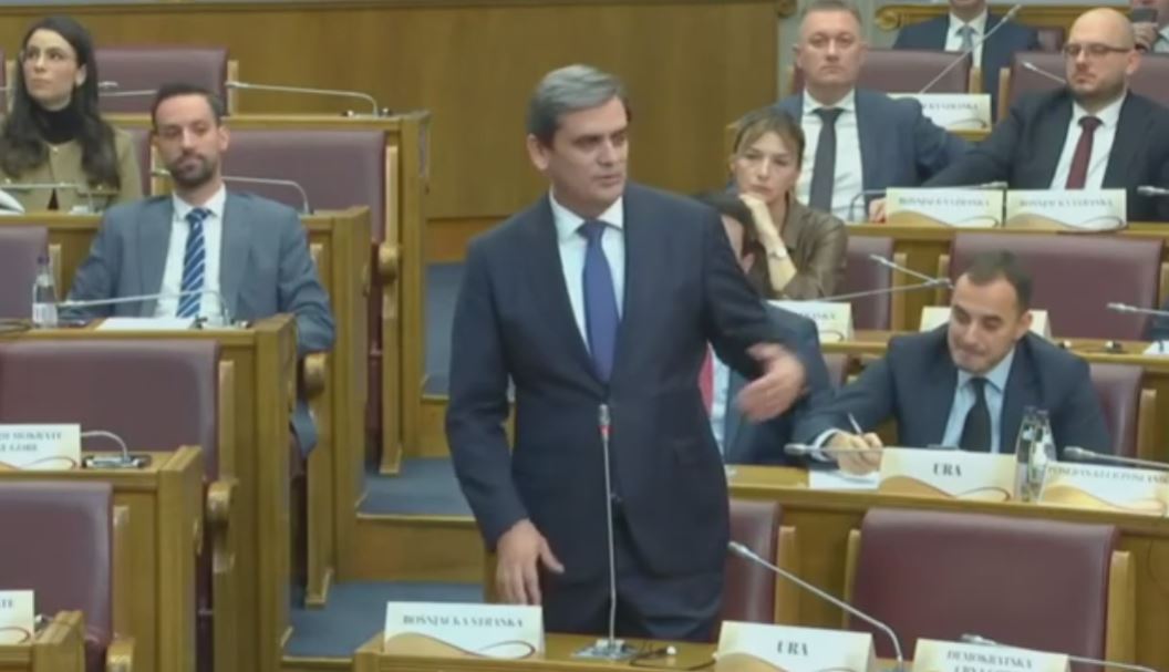 BOŠNJACI ŽELE DA ISTISNU SRBE IZ USTAVNOG SUDA! Nakon raspisanog konkursa traže da se njima garantuje jedno mjesto u najvišoj sudskoj instanci!