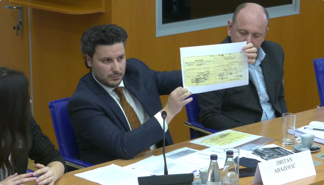 ABAZOVIĆ NA SAVJETU BEZBJEDNOSTI: Darko Dragović iz PES-a sa svojim saradnikom advokatom Anđelićem uplatio jemstvo Do Kvonu od 400.000 evra!