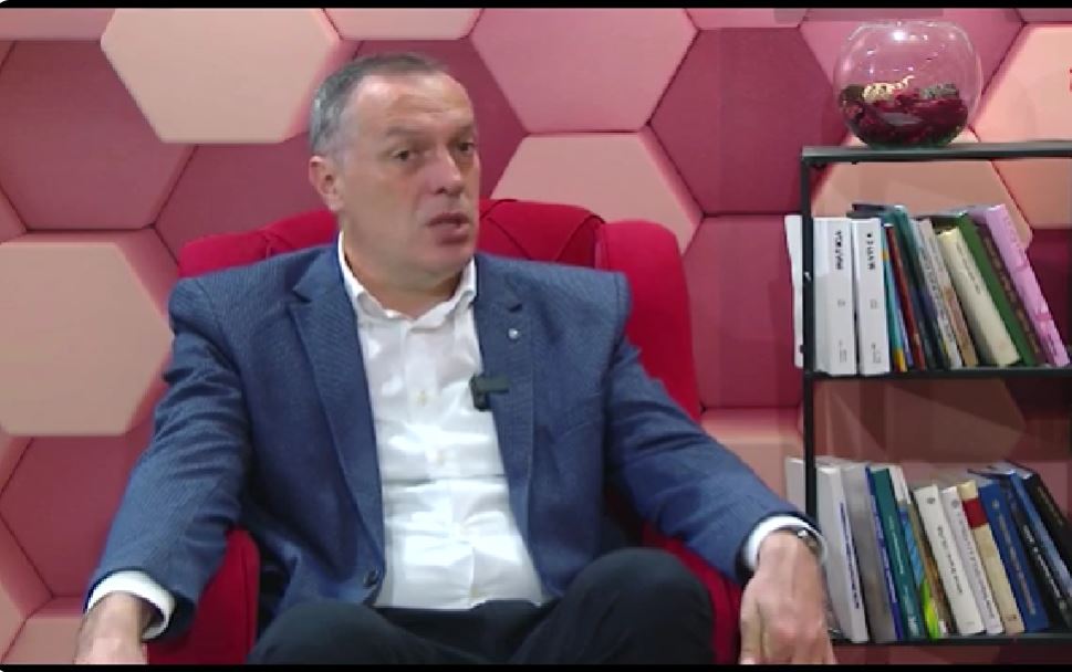 PREDSEDNIK SINDIKATA PROSVETE: Ponuda Spajića nejasna, prodaje nam mačku u džaku