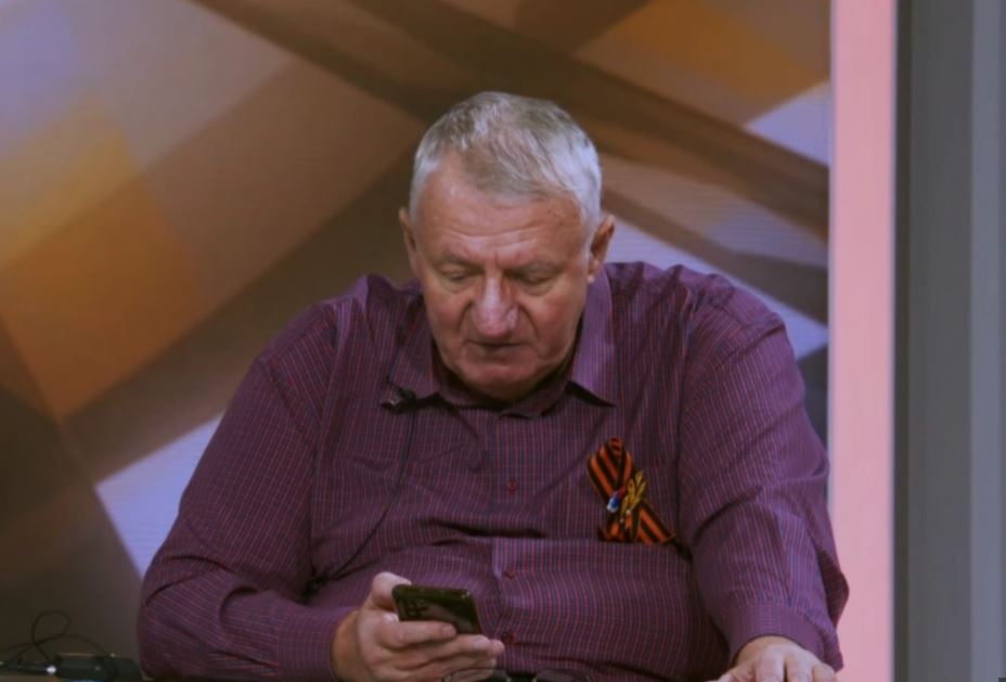 ŠEŠELJ DOBIO PISMO KOJE GA JE UZDRMALO Pročitao ga u programu uživo i saopštio odluku koju je donio (VIDEO)