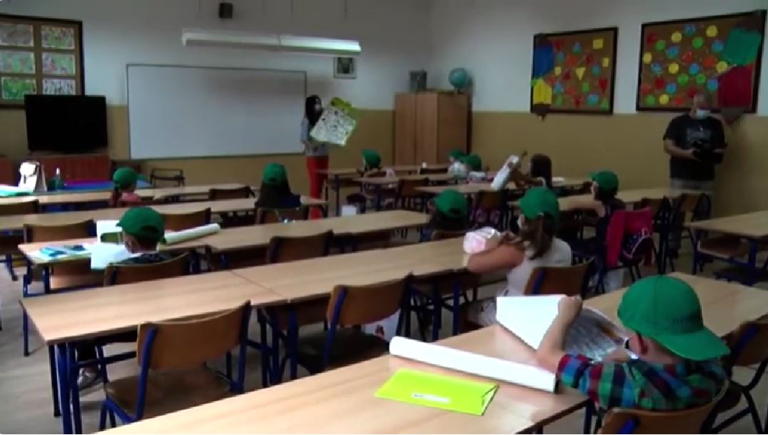 POČETAK DRUGOG POLIGODIŠTA OBILJEŽIO NALET OPASNOG VIRUSA! Evo šta savJetuju pedijatri