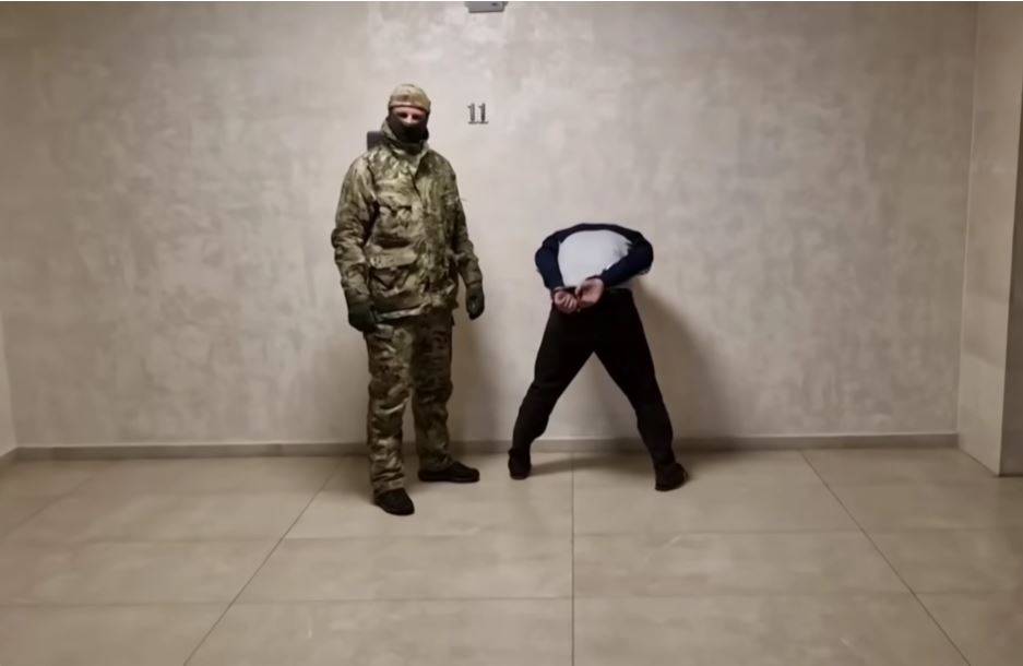NOVI DETALJI ISTRAGE TERORISTIČKOG NAPADA U MOSKVI! Terorista u telefonu imao snimke maskiranih vojnika sa zastavom Ukrajine u pozadini