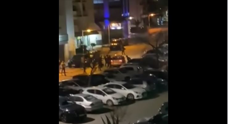 Pogledajte snimak masovne tuče u Baru