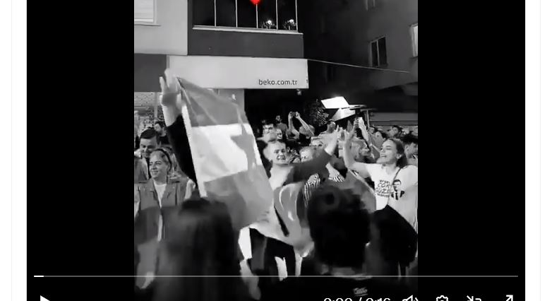 Turci slave poraz Erdogana uz poznati srpski hit, tu je i zastava SFRJ (VIDEO)