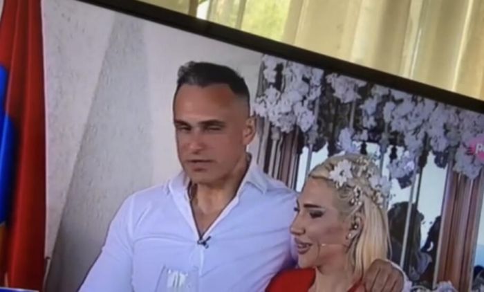 ČESTITAO BOŽIĆ UMJESTO VASKRSA: Dečko Jovane Jeremić napravio grešku u programu uživo (VIDEO)