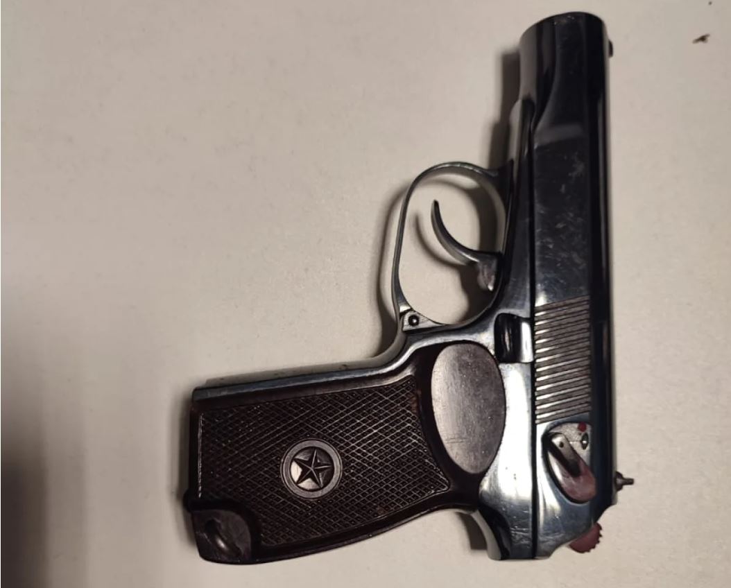 UHAPŠEN MUŠKARAC NA TIVATSKOM AERODROMU: U ručnom prtljagu nosio pištolj sa metkom u cijevi