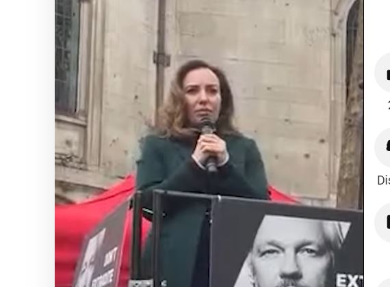 JAVILA SE ASANŽOVA SUPRUGA Drama u porodičnom domu: Da li je smjela ovoliko da priča o njegovoj privatnosti?!
