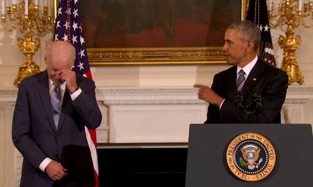 OBAMA UMEŠAO PRSTE! Ne može da ga smisli! Bajden se nije samostalno povukao!?