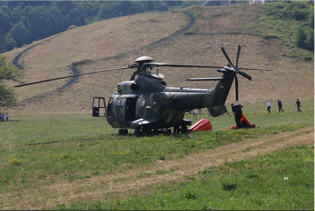 DVA HELIKOPTERA IZ SRBIJE STIGLA NA TJENTIŠTE NP "Sutjeska": Dolazak ovih helikoptera daje nam dodatnu snagu