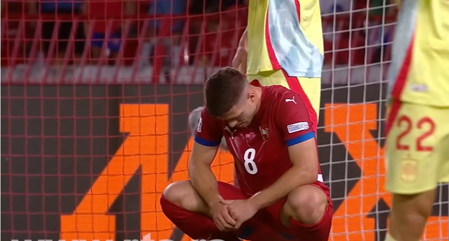 Promašio zicer: Umjesto da Špance baci u nokdaun, Jović maši čitav gol (Video)