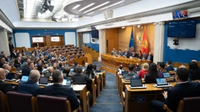 BORBA: Crnogorski poslanici pristali na hrvatski ultimatum, državno dostojanstvo žrtvovano zbog imena bazena