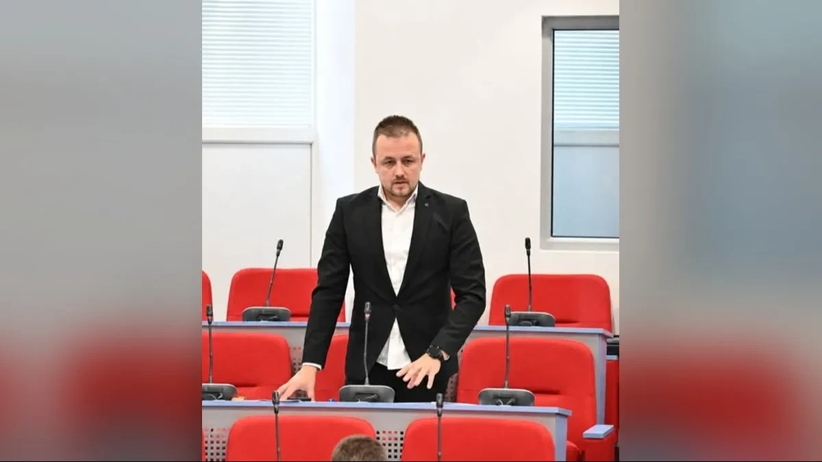 POTRESI U BJELOPOLJSKIM DEMOKRATAMA: Odbornik odbio članstvo u novom Opštinskom odboru, tvrdi da su zaobiđeni dugogodišnji članovi
