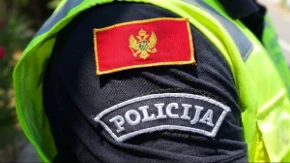 Policajac uhapšen zbog 40 eura mita: Sve snimila kamera na kacigi britanskog motocikliste