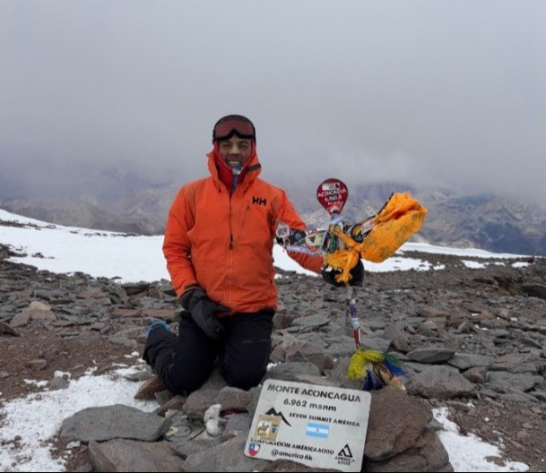 ADVOKAT IZ BIJELOG POLJA OSVOJIO AKONKAGVU: Bogdan Pavićević na krovu Južne Amerike