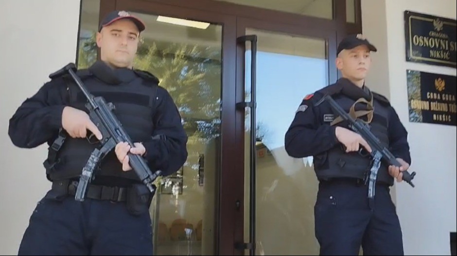 ACO ĐUKANOVIĆ DOVEDEN NA SASLUŠANJE: Policija obezbjeđuje tužilaštvo u Nikšiću