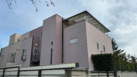 OVO JE VILA ZDRAVKA ČOLIĆA NA KOJU JE BAČENA BOMBA: Eksplozija u zoru uzdrmala Dedinje, porodica bila unutra! (VIDEO)