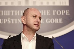 KREATIN, PREKRUPA I TESTOSTERON: Milan Knežević isprozivao Sašu Mujovića - tvrdi da mu injekcije izazivaju "halucinaciju" (VIDEO)