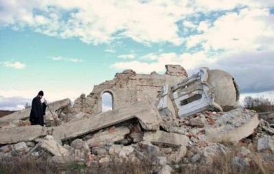 SELAKOVIĆ: Pred očima „mirotvoraca“ rušene srpske crkve i groblja na Kosovu i Metohiji - Albanci za 320 godina nisu stvorili kulturno nasleđe