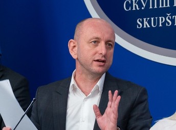 KNEŽEVIĆ: PES štiti Alabara, pravosuđe na najnižem nivou - DNP traži reakciju SDT-a
