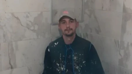 POTRAGA ZA OSUMNJIČENIM: Policija traga za Vehidom Murićem zbog trostrukog ubistva u Podgorici (FOTO)