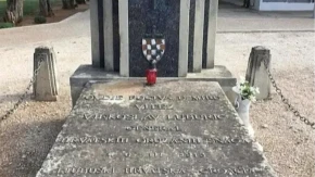 Uklanjaju ustaške simbole sa groba Maksa Luburića u Španiji